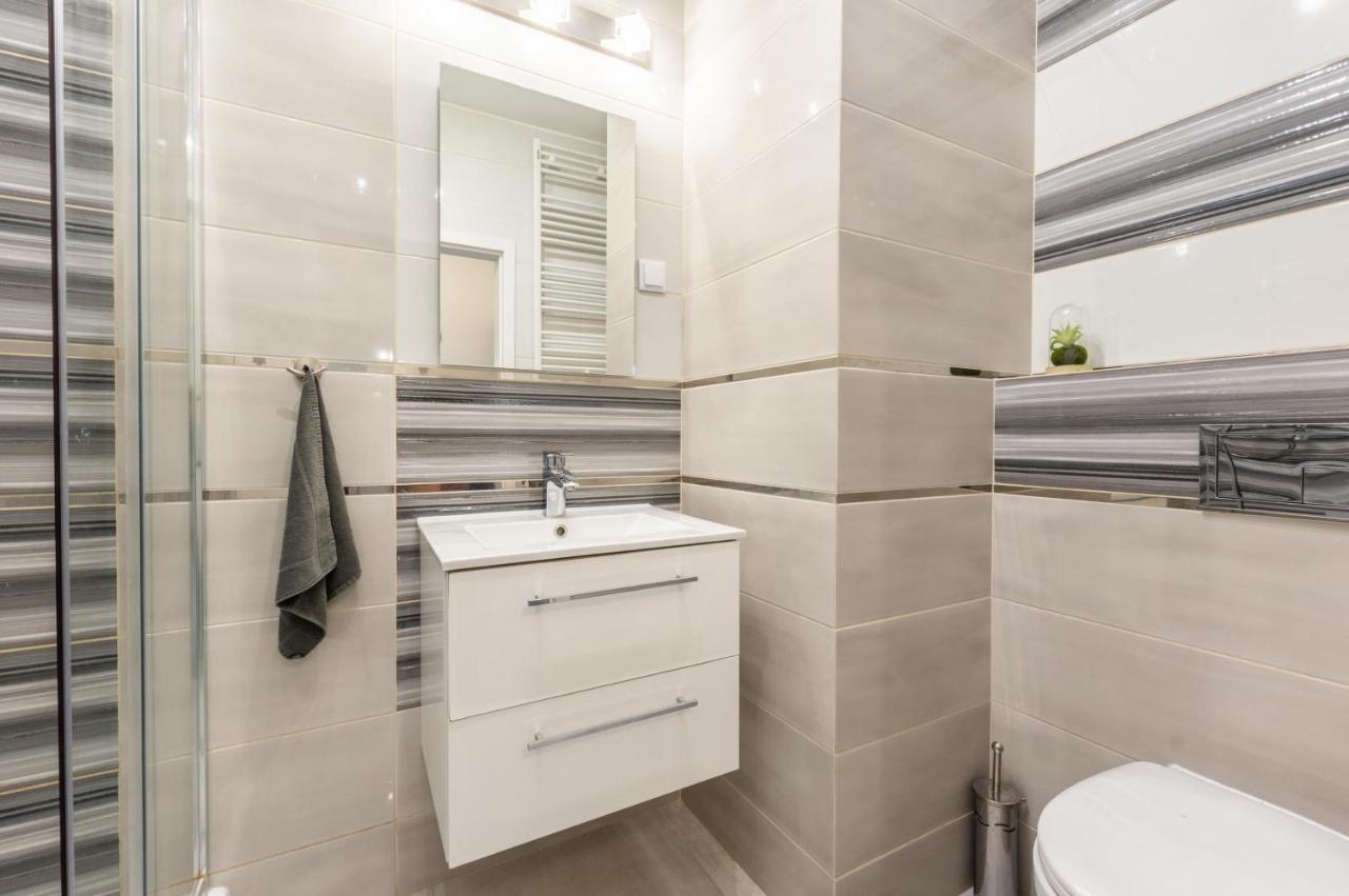 Galeria Rondo Wiatraczna Apartments Warschau Exterior foto